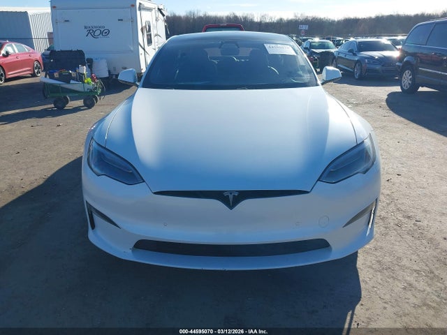 2021 Tesla Model S Long Range Dual Motor All-wheel Drive მანქანა იყიდება აუქციონზე, vin: 5YJSA1E5XMF447006, აუქციონის ნომერი: 44595070