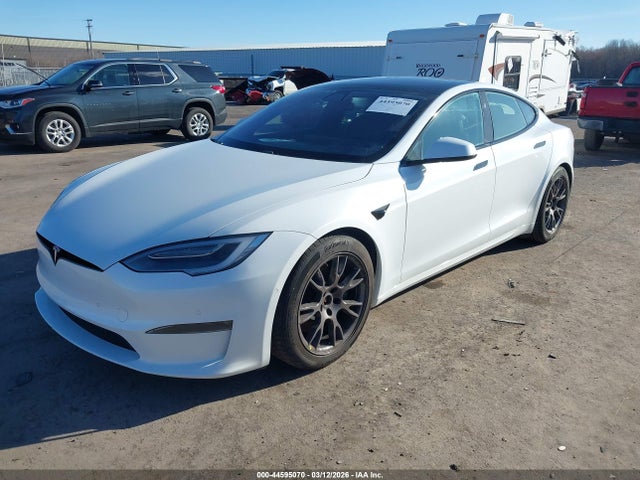 2021 Tesla Model S Long Range Dual Motor All-wheel Drive მანქანა იყიდება აუქციონზე, vin: 5YJSA1E5XMF447006, აუქციონის ნომერი: 44595070