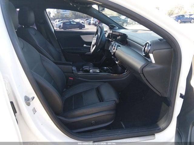 2019 MERCEDES-BENZ A 220 WDD3G4EB5KW033009 Photo 4