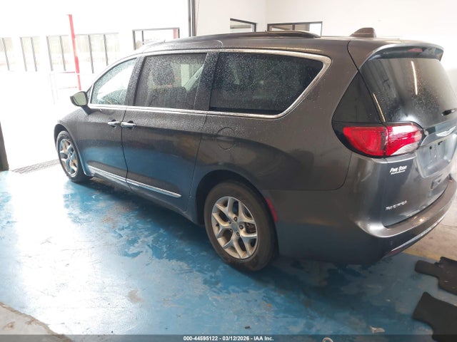 Продаж на аукціоні авто 2017 Chrysler Pacifica Touring-l, vin: 2C4RC1BG3HR763503, номер лоту: 44595122