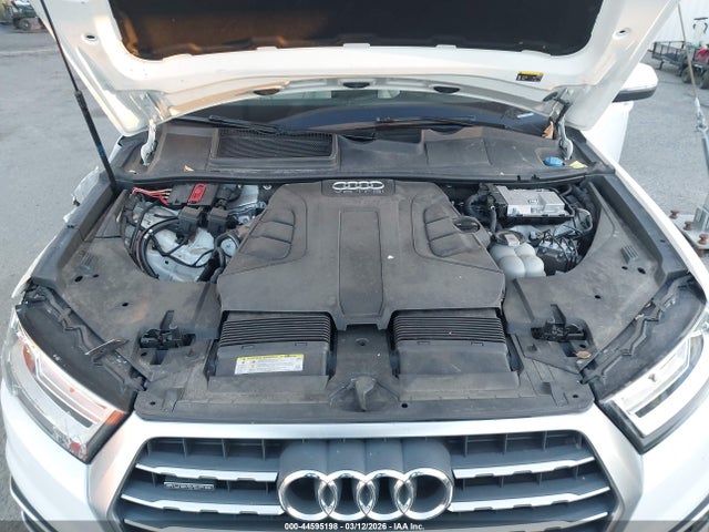 2017 AUDI Q7 WA1LAAF7XHD050570 Photo 9