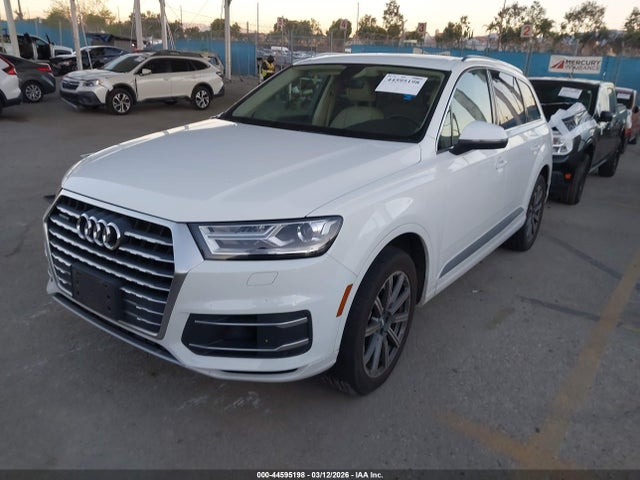 2017 AUDI Q7 WA1LAAF7XHD050570 Photo 1