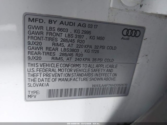 2017 AUDI Q7 WA1LAAF7XHD050570 Photo 8