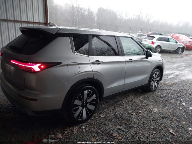 2025 MITSUBISHI OUTLANDER JA4J4VA85SZ033661 Photo 3