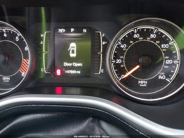 44595233 :رقم المزاد ، 1C4PJMCS5EW212414 vin ، 2014 Jeep Cherokee Latitude مزاد بيع