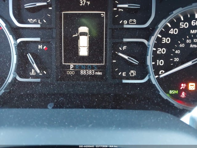 5TFAY5F18MX047820 Toyota Tundra Platinum