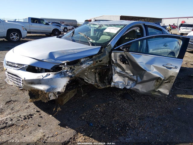 2018 CHEVROLET MALIBU 1G1ZD5STXJF240759 Photo 1