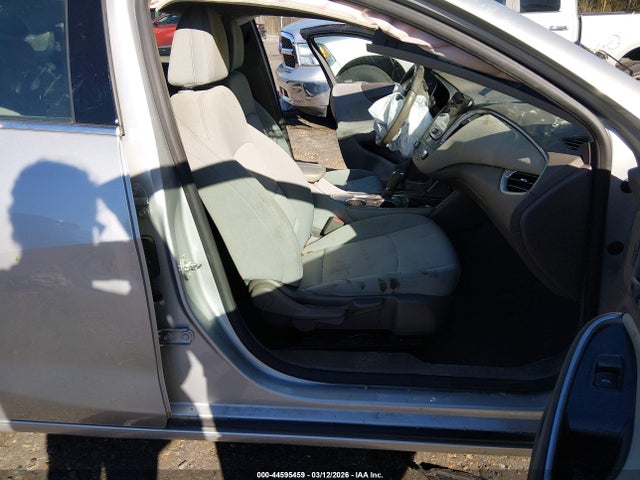 2018 CHEVROLET MALIBU 1G1ZD5STXJF240759 Photo 4