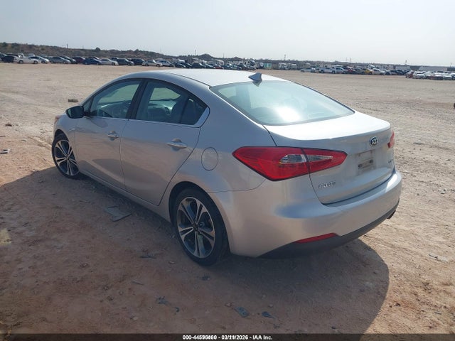 KNAFZ4A81G5598072 KIA FORTE EX
