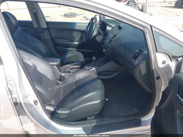 KNAFZ4A81G5598072 KIA FORTE EX