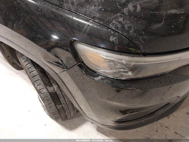 1C4PJLCB9KD340351 Jeep Cherokee Latitude Fwd