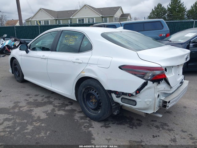 2022 Toyota Camry Le Hybrid მანქანა იყიდება აუქციონზე, vin: 4T1C31AK4NU590516, აუქციონის ნომერი: 44595576