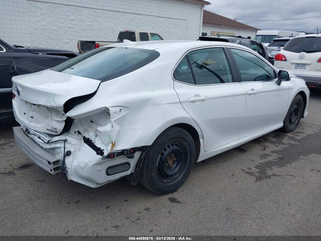 2022 Toyota Camry Le Hybrid მანქანა იყიდება აუქციონზე, vin: 4T1C31AK4NU590516, აუქციონის ნომერი: 44595576
