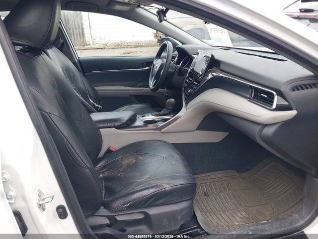 2022 Toyota Camry Le Hybrid მანქანა იყიდება აუქციონზე, vin: 4T1C31AK4NU590516, აუქციონის ნომერი: 44595576