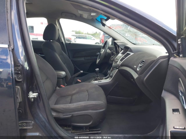 1G1PD5SB0F7284222 Chevrolet Cruze 1lt Manual