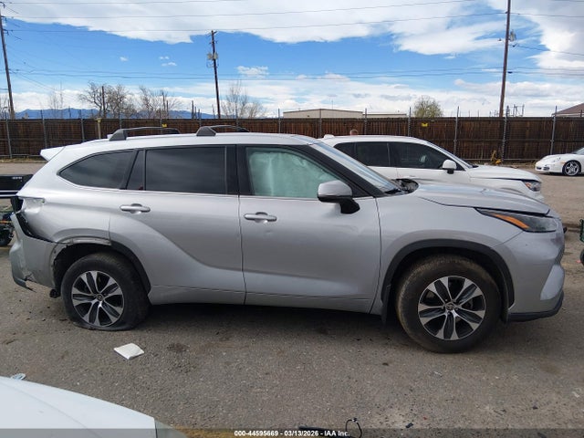 44595669 :رقم المزاد ، 5TDHZRBH0NS245692 vin ، 2022 Toyota Highlander Xle مزاد بيع