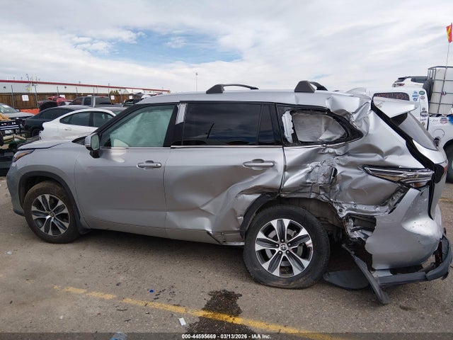 44595669 :رقم المزاد ، 5TDHZRBH0NS245692 vin ، 2022 Toyota Highlander Xle مزاد بيع