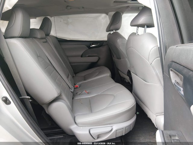 44595669 :رقم المزاد ، 5TDHZRBH0NS245692 vin ، 2022 Toyota Highlander Xle مزاد بيع