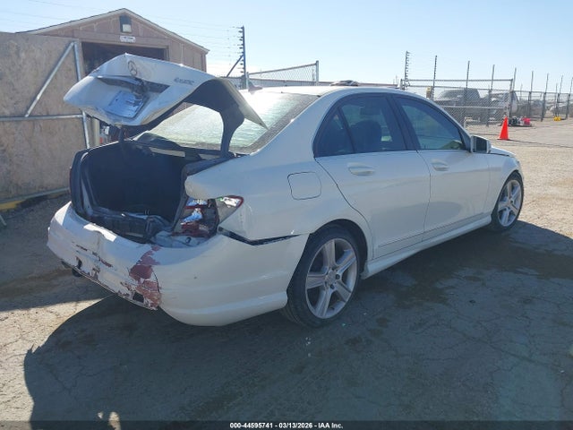 Aukcja sprzedaży 2011 Mercedes-benz C 300 Luxury 4matic/sport 4matic, vin: WDDGF8BB2BR173744, numer aukcji: 44595741