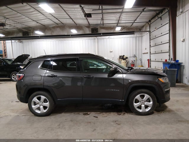 Продажа на аукционе авто 2018 Jeep Compass Latitude Fwd, vin: 3C4NJCBB0JT414290, номер лота: 44595759