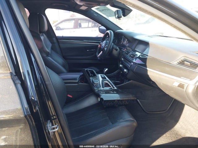 2013 BMW M5 WBSFV9C56DC773687 Photo 4