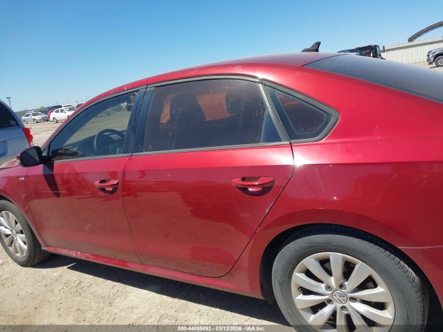 Aukcja sprzedaży 2015 Volkswagen Passat 1.8t Wolfsburg Edition, vin: 1VWAT7A34FC020236, numer aukcji: 44595893