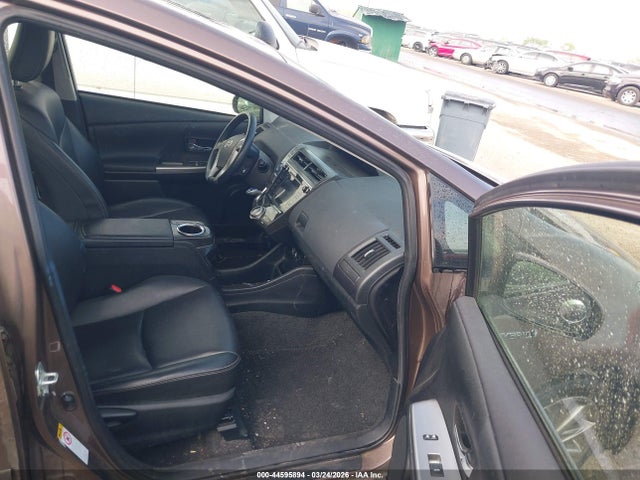 JTDZN3EU3GJ053222 Toyota Prius V Five