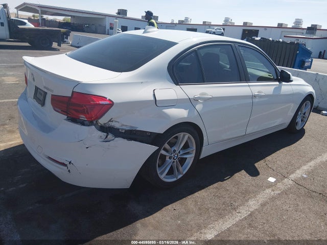 Продаж на аукціоні авто 2016 Bmw 320i, vin: WBA8A9C5XGK617008, номер лоту: 44595895