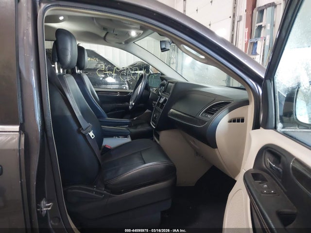 44595975 :رقم المزاد ، 2C4RC1BG7GR128704 vin ، 2016 Chrysler Town & Country Touring مزاد بيع