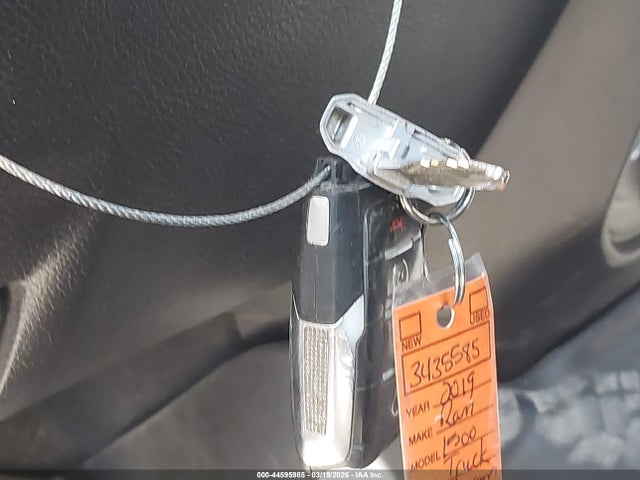 44595985 :رقم المزاد ، 1C6SRFJT8KN528313 vin ، 2019 Ram 1500 Laramie  4x4 5'7 Box مزاد بيع