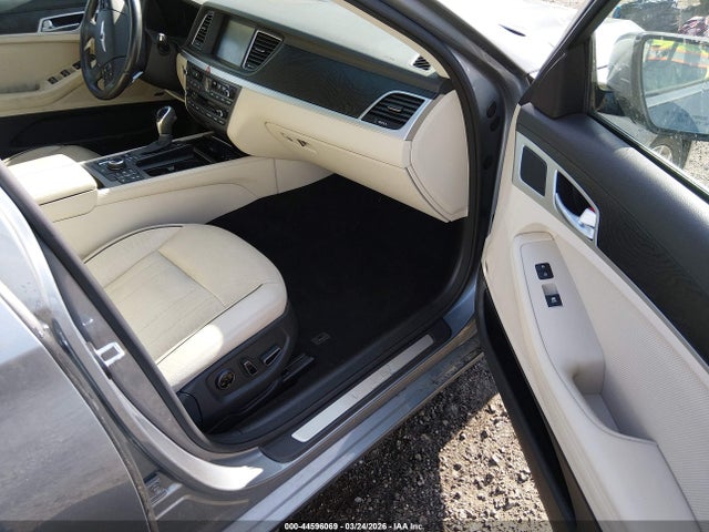 Продаж на аукціоні авто 2015 Hyundai Genesis 3.8, vin: KMHGN4JE9FU062284, номер лоту: 44596069