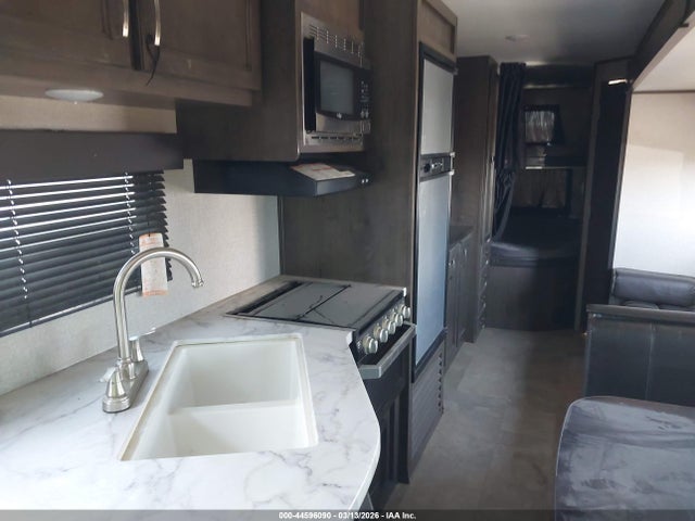 2020 Jayco Jay Flight მანქანა იყიდება აუქციონზე, vin: 1UJBJ0BR6L17S0791, აუქციონის ნომერი: 44596090