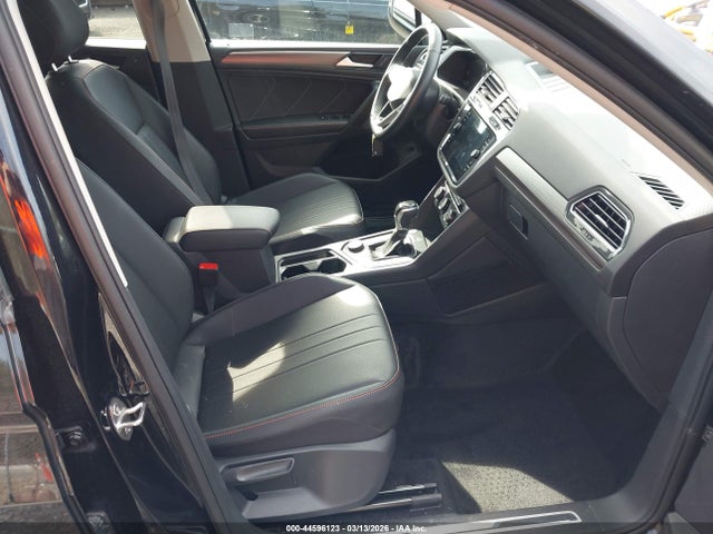 Продажа на аукционе авто 2024 Volkswagen Tiguan 2.0t Wolfsburg Edition, vin: 3VV5B7AX8RM225900, номер лота: 44596123