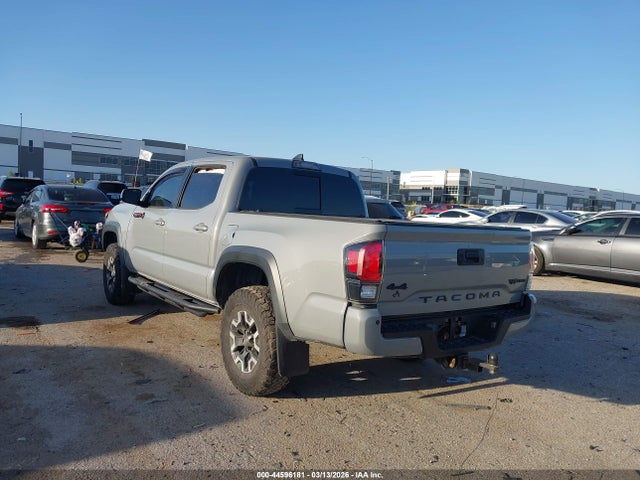 2017 TOYOTA TACOMA 5TFCZ5AN9HX089337 Photo 2