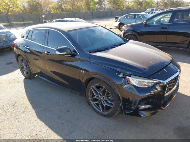 2018 INFINITI QX30 SJKCH5CP1JA042049