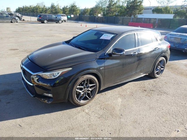 2018 INFINITI QX30 SJKCH5CP1JA042049 Photo 1