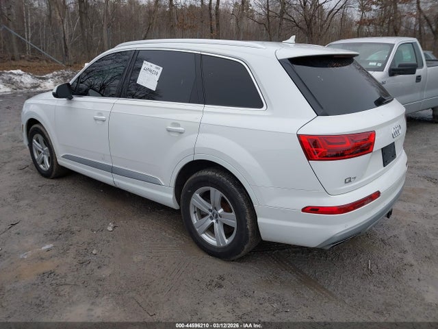 44596210 :رقم المزاد ، WA1LHAF77KD027623 vin ، 2019 Audi Q7 45 Premium مزاد بيع