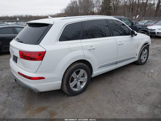 44596210 :رقم المزاد ، WA1LHAF77KD027623 vin ، 2019 Audi Q7 45 Premium مزاد بيع