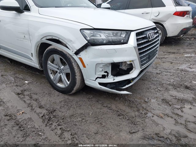 44596210 :رقم المزاد ، WA1LHAF77KD027623 vin ، 2019 Audi Q7 45 Premium مزاد بيع