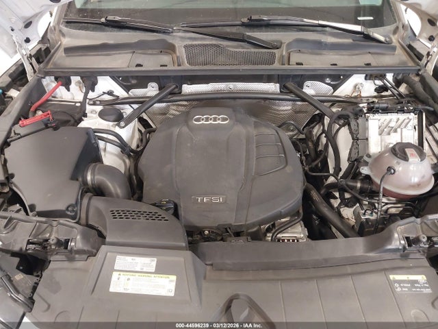 WA1BNAFY9J2010183 Audi Q5 2.0t Premium/2.0t Tech Premium