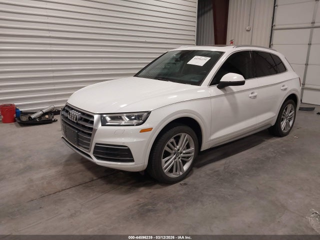 WA1BNAFY9J2010183 Audi Q5 2.0t Premium/2.0t Tech Premium