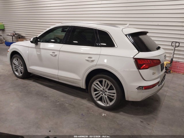 WA1BNAFY9J2010183 Audi Q5 2.0t Premium/2.0t Tech Premium