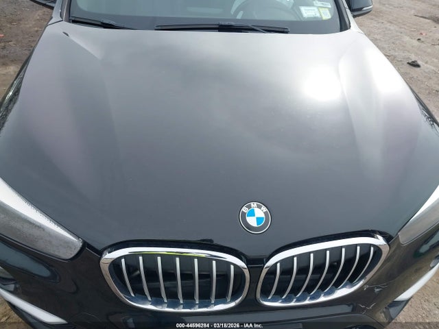 2018 BMW X1 WBXHT3C35J5K30089 Photo 9
