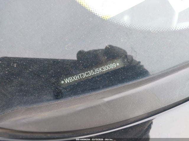 2018 BMW X1 WBXHT3C35J5K30089 Photo 8
