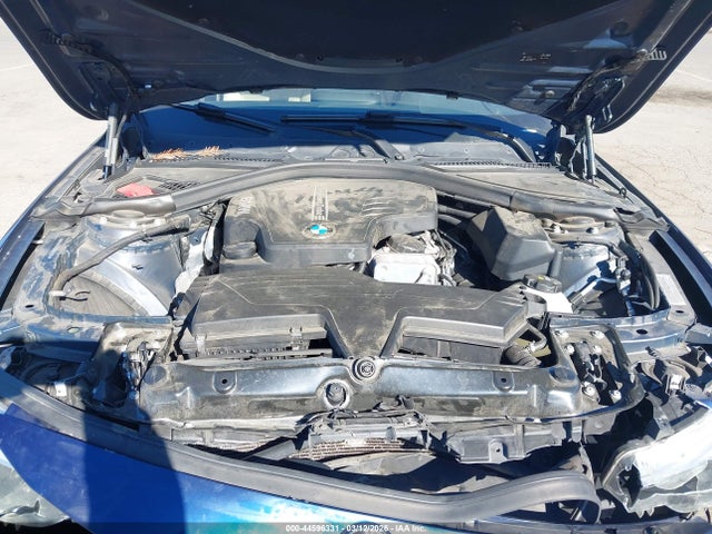 44596331 :رقم المزاد ، WBA8A9C52GK616094 vin ، 2016 Bmw 320i مزاد بيع
