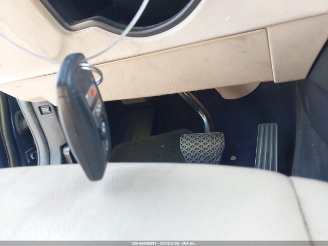 44596331 :رقم المزاد ، WBA8A9C52GK616094 vin ، 2016 Bmw 320i مزاد بيع