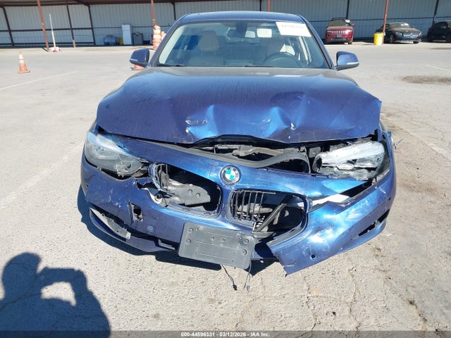 44596331 :رقم المزاد ، WBA8A9C52GK616094 vin ، 2016 Bmw 320i مزاد بيع