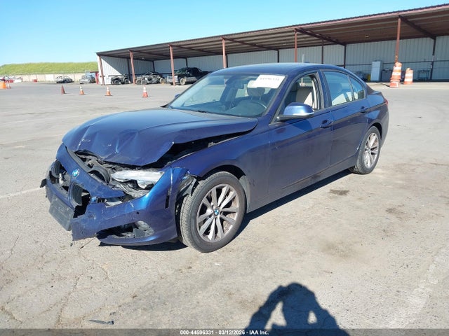44596331 :رقم المزاد ، WBA8A9C52GK616094 vin ، 2016 Bmw 320i مزاد بيع