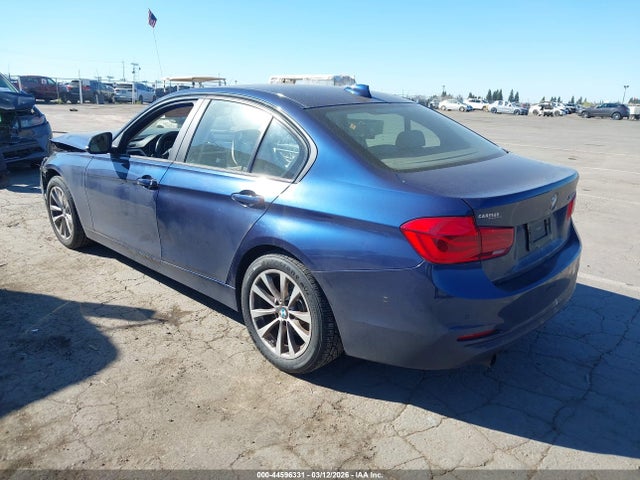 44596331 :رقم المزاد ، WBA8A9C52GK616094 vin ، 2016 Bmw 320i مزاد بيع