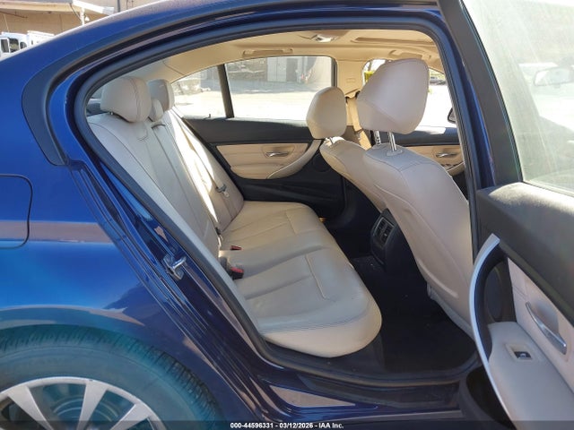44596331 :رقم المزاد ، WBA8A9C52GK616094 vin ، 2016 Bmw 320i مزاد بيع